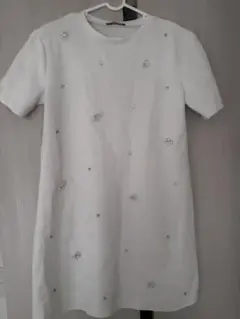 ホワイト ビジュー装飾 半袖ワンピース