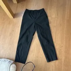 ユニクロ　アンクルパンツ　ブラック M