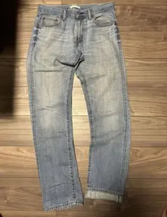 ユニクロ　セルビッジレギュラーフィットストレートジーンズ　W30