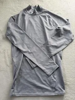 アンダーアーマー　インナーシャツ　グレー