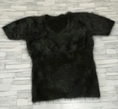 【美品】黒 Vネック 半袖アンゴラニット
