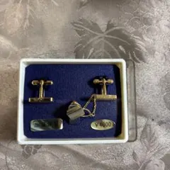 ［新品］オシャレ　ゴールド カフリンクスセット ケース付き