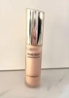 MAC スキンフィニッシュライトストラック リキッドハイライターライトスカペード