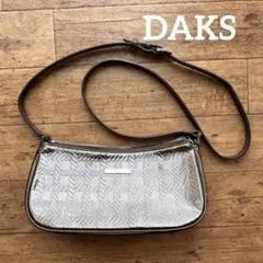 新品未使用　DAKS エナメルショルダーバッグ