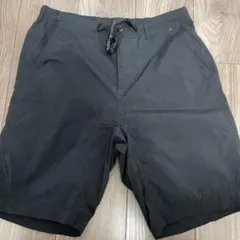 アーバンリサーチ黒いナイロンショートパンツ