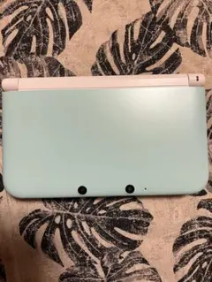 美品 ニンテンドー3DS LL 本体 ミントグリーン 総稼働時間 少