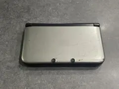 Nintendo 3DS LL シルバー×ブラック　SDカード付き