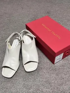 Oriental Traffic ホワイトサンダル 中ヒール