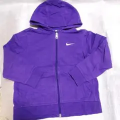 【まあまあ美品】ナイキ　キッズパーカーSサイズ