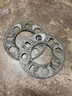 ホイールスペーサー　車　カスタマイズ　パーツ