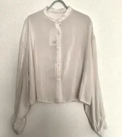 クラシカルエルフ アイボリー ボタン付き クロップドシャツ