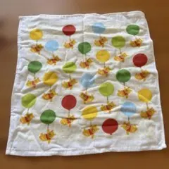 み*ぃ様 新品　くまのプーさん　ガーゼハンドタオル　34×33㎝
