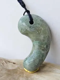 2026年最新】糸魚川翡翠勾玉の人気アイテム - メルカリ