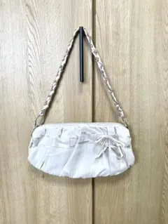 パーティーバッグ　プリーツ　ベージュ　結婚式