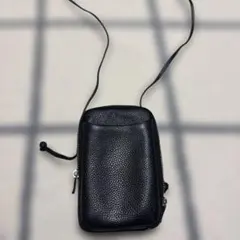 ブラックショルダーバッグのサムネイル