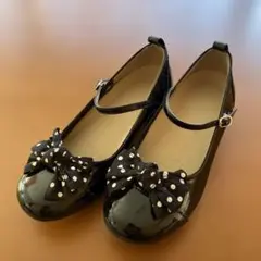 リボン付き黒エナメルフォーマルシューズ 21.0