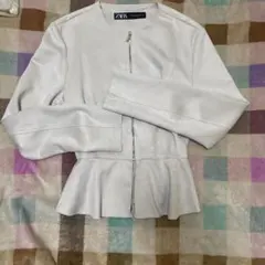 ZARA ベージュ ペプラムジャケット XS