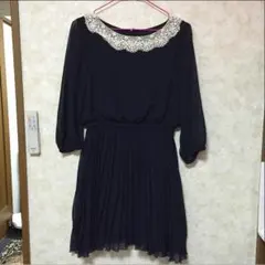 美品 アース ひざ丈ワンピース ネイビー 襟付き