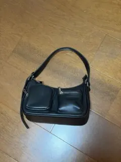 ブラック ハンドバッグ