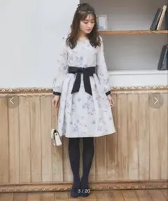 ✨ ハートネックフラワープリントワンピース裏地付き✨