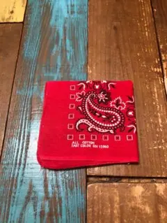 専用　５００３１　アメリカ輸入　USA製 　ビンテージ　バンダナ　レッド