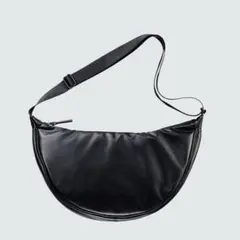 ユニクロシー　レザータッチラウンドショルダーバッグ