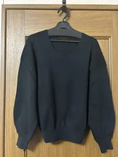 ロペピクニック　ブラック Vネック ニット