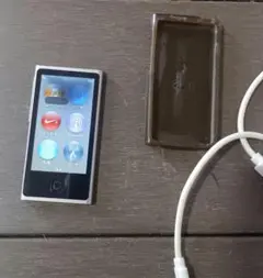 Apple iPod nano 本体 ケース・ケーブル付き(16gb)