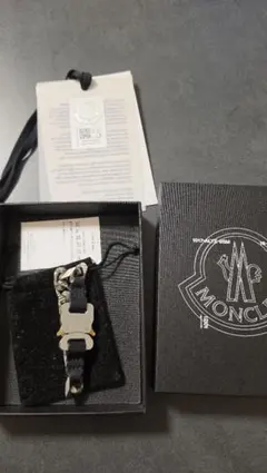 ALYX 9SM MONCLER コラボ　バックル　ブレスレットのサムネイル