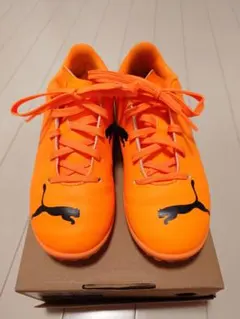 Puma フットサルシューズ室内用 オレンジ