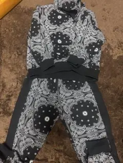 キッズ⭐︎ペイズリー柄セットアップ120.130
