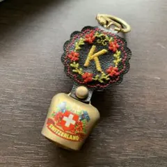 スイス アッペンツェル地方 カウベル 大■真鍮 本革 鐘 牛 民芸品 細工 海外 スイス アッペンツェル地方 カウベル 大□真鍮 本革 鐘 牛 民芸