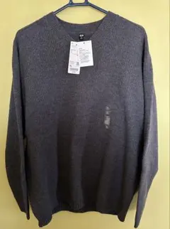 ユニクロ3Dスフレヤーン Vネックセーター