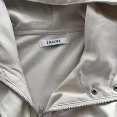 INGNI フード付きブルゾン アイボリー　ゆったりデザイン