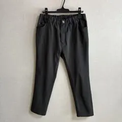 ストレッチパンツ　ダークグリーンカジュアルパンツ