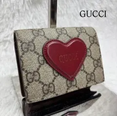 GUCCI 二つ折り財布 ハート型ロゴ - メルカリ