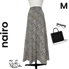 【naIro】ナイロ 美品 M ロングスカート セミフレア 黒 小花柄