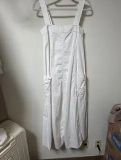ZARA即完売ワンピース美品ホワイト サロペット 2ポケット付き