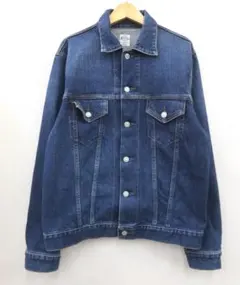 Item thumbnail for item 6a72880f-aa4d-4b97-b9c2-127de131e796