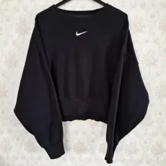 Nike ブラック クロップドスウェット