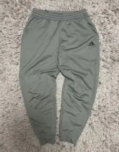 adidas グレー ジャージパンツ
