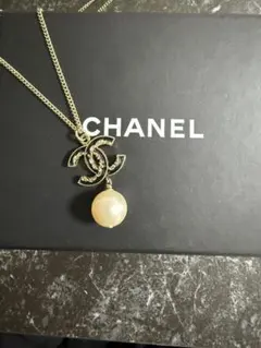 CHANEL シャネル ココマーク パール ネックレス ゴールド 箱付きのサムネイル