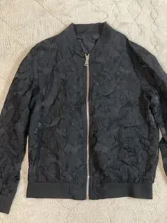 シーズンです！バラ柄の浮き出るブルゾン メンズ