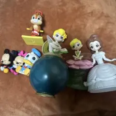 ディズニーグッズ　カプセルトイ