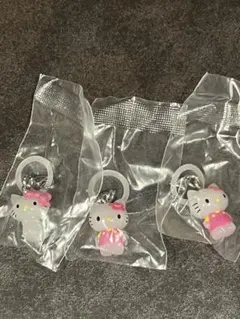 ハローキティ めじるしアクセサリー　3個セット