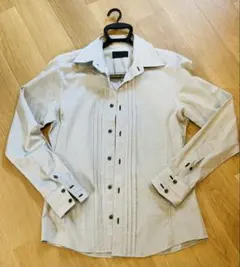 ピンタック付き✨ オシャレな長袖シャツ