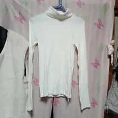 ユニクロ極暖ヒートテックリブタートルネックお袖やや長めホワイトお値下げ