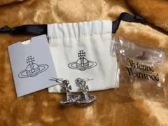 Vivienne Westwood スモールオーブ ピアス クリア