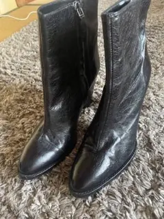ZARA黒レザーブーツ ジッパー付き
