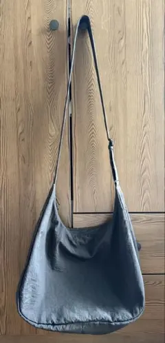 GU ショルダーバッグのサムネイル